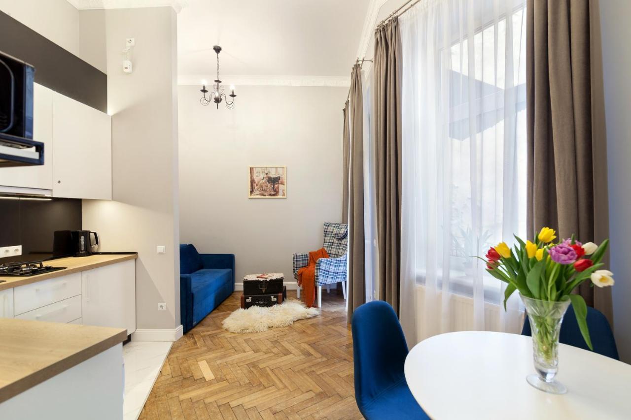 Chopin Apartment In The Center Of Lviv Exterior photo