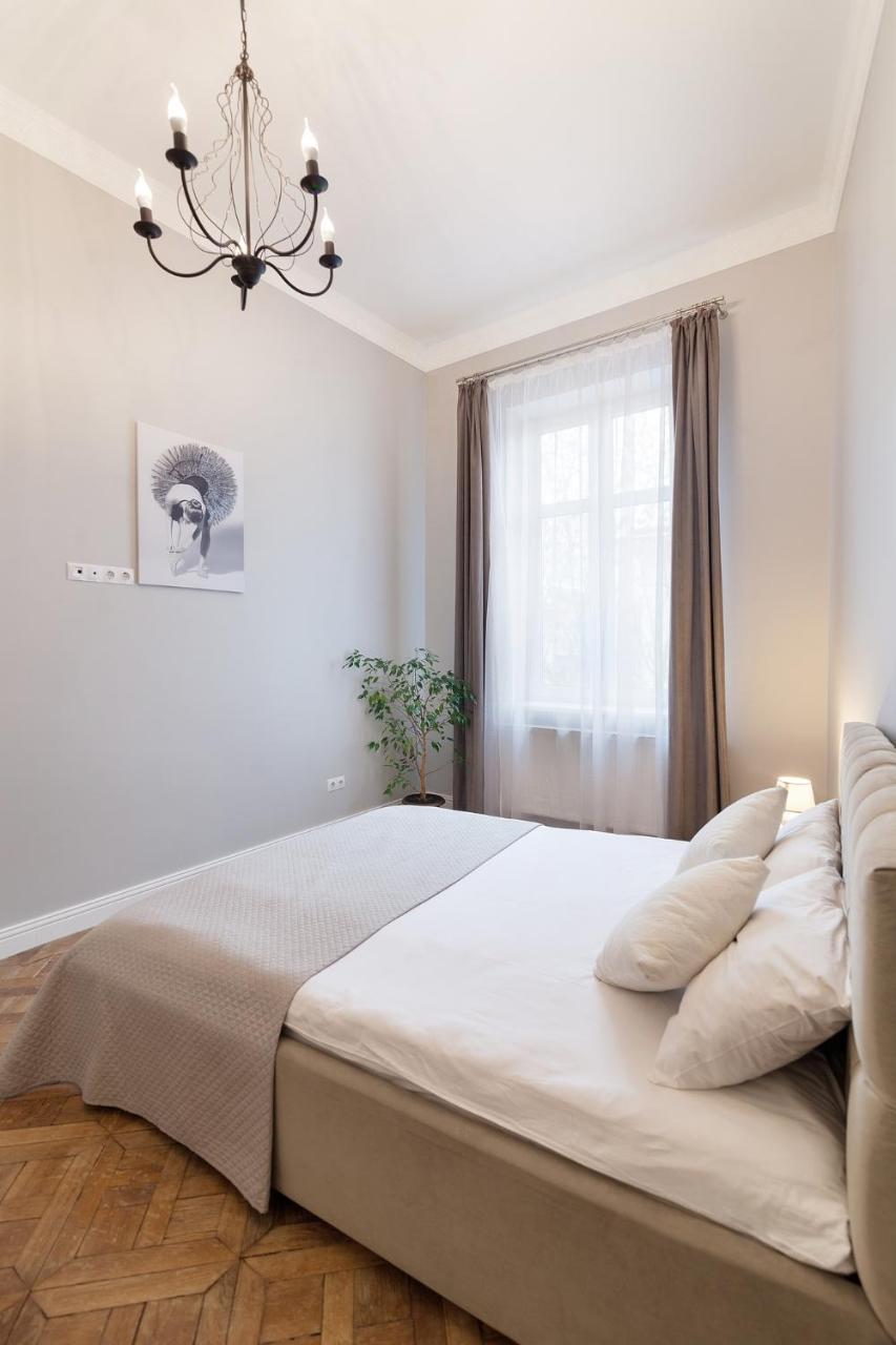 Chopin Apartment In The Center Of Lviv Exterior photo